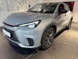 Gris manhattan métallisé Occasion 2025 Lexus LBX SUV | 35 990 € (Prix juste)