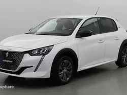 Blanc Utilisé 2022 Peugeot e-208 Style Citadine | 16 499 € (Prix juste)