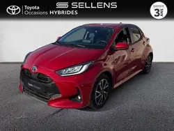 Rouge Utilisé 2022 Toyota Yaris Hybrid Design | 19 990 € (Super prix)