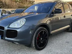 Utilisé 2004 Porsche Cayenne Turbo SUV | 12 999 €