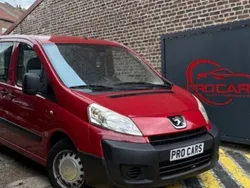 Rouge Utilisé 2009 Peugeot Expert Van | 6 990 €