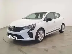 Blanc Utilisé 2024 Renault Clio V Evolution Citadine | 17 290 € (Prix juste)