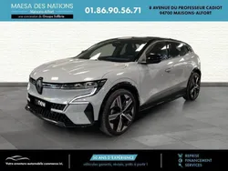 Gris Utilisé 2022 Renault Mégane Iconic Berline | 27 990 € (Prix juste)