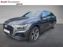 Gris daytona nacré Utilisé 2023 Audi Q8 S-Line SUV | 69 990 € (Prix juste)