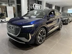 Bleu navarre métallisé Utilisé 2024 Audi Q4 Sportback e-tron S-Line SUV | 49 990 €