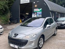 Gris Utilisé 2007 Peugeot 308 Berline | 5 000 € (Prix assez cher)