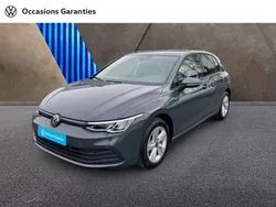 Gris Utilisé 2024 VW Golf VIII Life Berline | 27 490 € (Prix assez cher)
