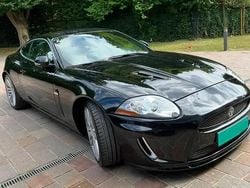 Noir Utilisé 2010 Jaguar XKR Coupé | 29 500 € (Prix juste)