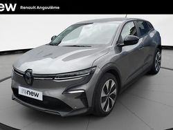 Gris Utilisé 2023 Renault Mégane Evolution Berline | 22 790 € (Prix juste)