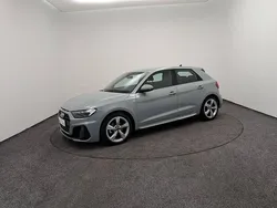 Gris flèche nacré Utilisé 2022 Audi A1 Sportback S-Line Citadine | 21 900 € (Prix juste)