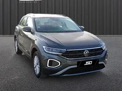 Gris Utilisé 2023 VW T-Roc Life SUV | 22 990 € (Prix juste)