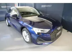 Bleu Nouvelle 2025 Audi A3 Sportback Sport Berline | 37 517 € (Prix juste)