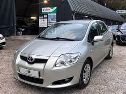 Gris Utilisé 2007 Toyota Auris Sol Berline | 9 000 €
