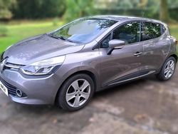 Gris Utilisé 2014 Renault Clio IV Intens Berline | 8 690 € (Prix juste)