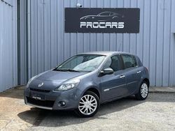 Gris Utilisé 2011 Renault Clio III Dynamique Berline | 7 290 € (Prix juste)