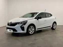 Blanc Utilisé 2024 Renault Clio V Evolution Citadine | 15 890 € (Prix juste)