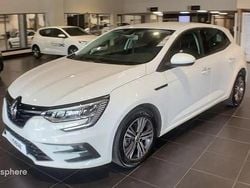 Blanc Utilisé 2023 Renault Mégane IV Evolution Berline | 19 299 € (Prix juste)