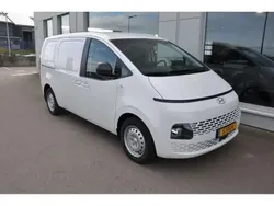 Blanc Nouvelle 2025 Hyundai Staria Van | 32 717 €