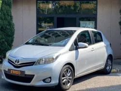 Gris Utilisé 2014 Toyota Yaris Citadine | 7 990 € (Super prix)