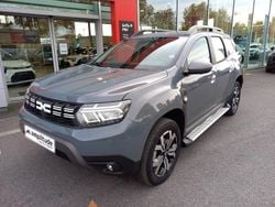 Gris comã¨te mã©tallisã© Utilisé 2023 Dacia Duster Journey SUV | 20 999 € (Bon prix)