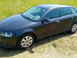 Noir Utilisé 2010 Audi A3 Sportback Ambiente Berline | 5 600 € (Prix cher)