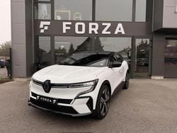 Blanc Utilisé 2022 Renault Mégane Iconic Berline | 22 990 € (Bon prix)