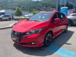 Rouge Utilisé 2022 Nissan Leaf Acenta Citadine | 15 990 € (Prix juste)