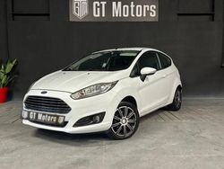 Utilisé 2015 Ford Fiesta Citadine | 7 990 € (Prix juste)