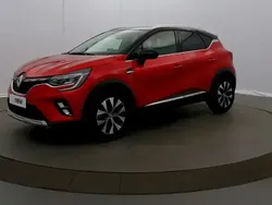 Rouge Utilisé 2024 Renault Captur Techno SUV | 18 990 € (Prix juste)