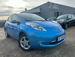 Bleu Utilisé 2011 Nissan Leaf Basis Citadine | 6 999 € (Prix juste)