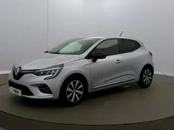 Gris Utilisé 2023 Renault Clio V Evolution Citadine | 14 990 € (Prix juste)