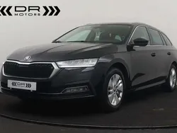 Noir Utilisé 2020 Skoda Octavia Ambition Break | 14 995 € (Super prix)