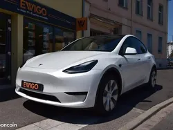 Blanc Utilisé 2024 Tesla Model Y Standard Range SUV | 36 490 €