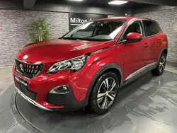Rouge Utilisé 2019 Peugeot 3008 Allure SUV | 12 990 € (Prix juste)