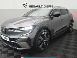 Gris Utilisé 2023 Renault Mégane Iconic Berline | 29 990 € (Prix juste)