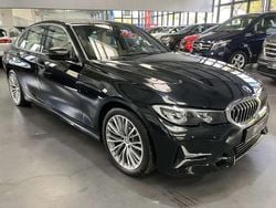 Noir Utilisé 2020 BMW 320 Sport Line Berline | 29 990 € (Prix juste)