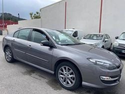 Gris Utilisé 2015 Renault Laguna III LIMITED Berline | 8 500 € (Prix juste)