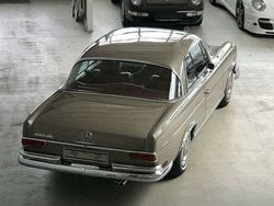 Gris Utilisé 1967 Mercedes 280 SE Coupé | 79 900 €