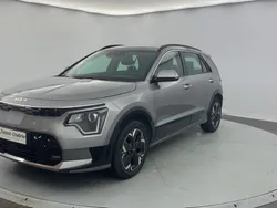 Gris Utilisé 2023 Kia e-Niro 2 SUV | 29 070 € (Prix juste)