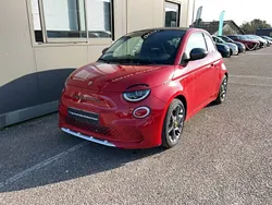 Rouge Nouvelle 2024 Abarth 500e Citadine | 37 990 € (Prix cher)