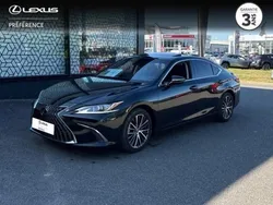 Noir Utilisé 2024 Lexus ES300H Berline | 53 990 € (Prix assez cher)