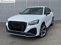 Blanc glacier métallisé Utilisé 2024 Audi Q2 Black Edition SUV | 39 990 €