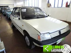 Blanc Utilisé 1990 Peugeot 205 Cabriolet | 3 200 €