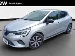Gris Utilisé 2023 Renault Clio V Equilibre Citadine | 16 490 € (Prix juste)