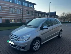 Utilisé 2011 Mercedes B180 Monospace | 7 450 € (Bon prix)