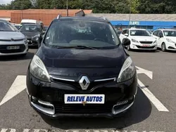 Noir Utilisé 2015 Renault Scénic III Bose Edition Monospace | 7 990 € (Bon prix)