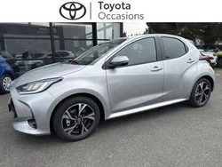 Gris Utilisé 2025 Toyota Yaris Hybrid Design | 23 890 € (Prix juste)