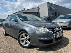 Gris Utilisé 2007 VW Jetta Berline | 7 999 €