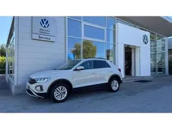 Blanc Utilisé 2024 VW T-Roc Life SUV | 30 900 € (Prix assez cher)