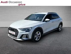 Blanc glacier métallisé Utilisé 2024 Audi A3 Berline | 37 990 € (Prix juste)